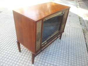 Televisores como éste Zenith estadounidense, podían durar hasta 20 años.